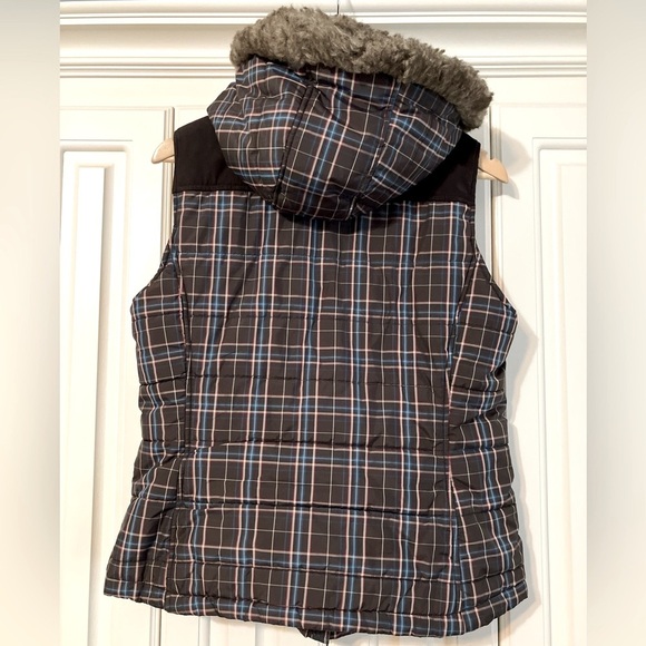 ARIAT Faux Fur Brown Hooded Plaid Vest Size Large - Picture 4 of 7